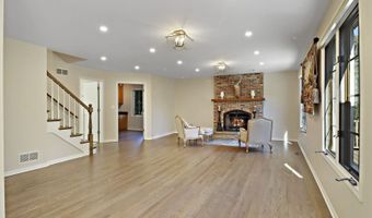 765 N Central Ave, Addison, IL 60101