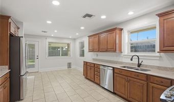 402 AVENUE A, Belle Chasse, LA 70037