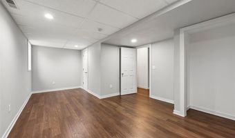 4255 Eisenhower Ln 17, Ames, IA 50010