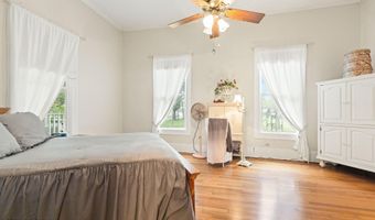 8916 Eastwood Dr, Abbeville, LA 70510