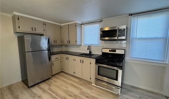 33 Saint Elizabeth St 2, Bristol, RI 02809