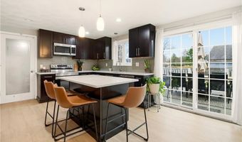 580 Old Main St, Coventry, RI 02816