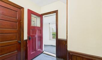 19 Remington St, Warwick, RI 02888