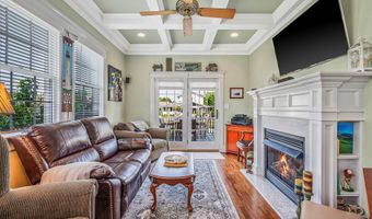 33 S Bay Ave, Amityville, NY 11701