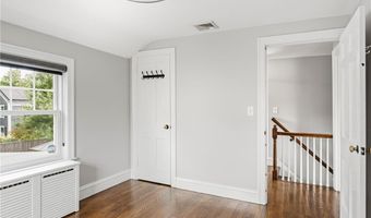 26 Tryon Ave, East Providence, RI 02916