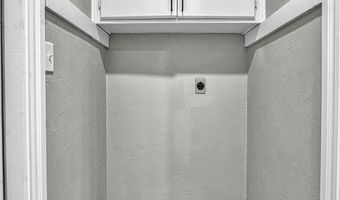 2404 N Robin St, Altus, OK 73521