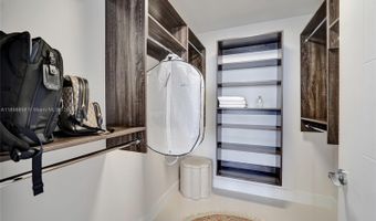2960 NE 207th St 05, Aventura, FL 33180