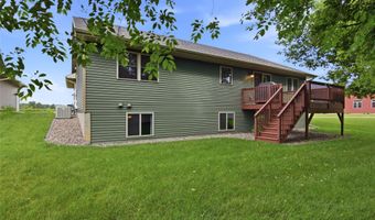 623 Autumn Dr, Altoona, WI 54720