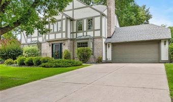 1724 Chatham Ave, Arden Hills, MN 55112