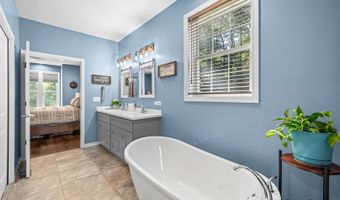 39247 Rangers Way, Antioch, IL 60002