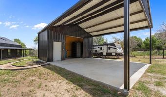 707 Wells Ln, Weatherford, TX 76085