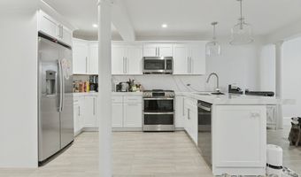 467 E 8th 1A, Boston, MA 02127