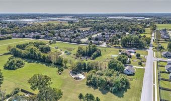 3601 N Rainbow Farm Rd, Bentonville, AR 72713