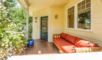 1011 Canyon Park Dr, Ashland, OR 97520