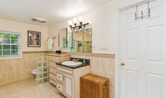 9201 LAUREL OAK Dr, Bethesda, MD 20817