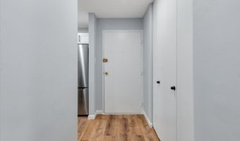 4520 KING St 601, Alexandria, VA 22302
