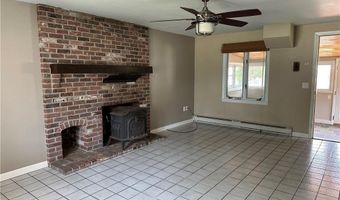 39 Gorham Ave, Warwick, RI 02886