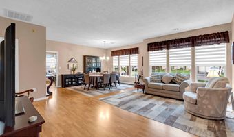 64 Symphony Ave, Bayville, NJ 08721