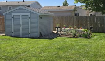 1005 Plum Ln, Aberdeen, SD 57401