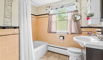 860 Centerville Rd, Warwick, RI 02886