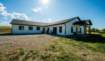 16 Peak View Dr, Buffalo, WY 82834