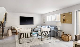 36 Hand Ln, Amagansett, NY 11930