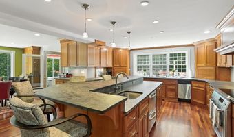 37 Magazine St, Bedford, NH 03110