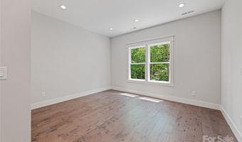 18 Winterhawk Dr, Arden, NC 28704