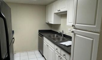 922 LAKE DESTINY Rd F, Altamonte Springs, FL 32714