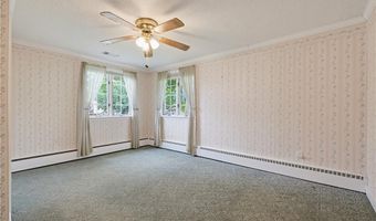 200 Waterman Lake Dr, Glocester, RI 02814