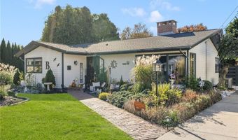 92 Turner Ave, Cranston, RI 02920