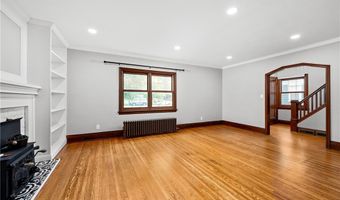 68 Bondcroft Dr, Amherst, NY 14226