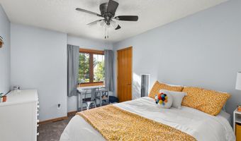 1422 Alderwood Dr, Altoona, IA 50009