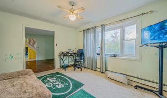 38 Somerset Rd E, Amityville, NY 11701