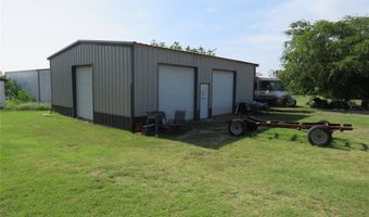 2038 Hill Top Cir, Weatherford, TX 76085