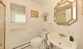 191 Cherry Ln, Airmont, NY 10952