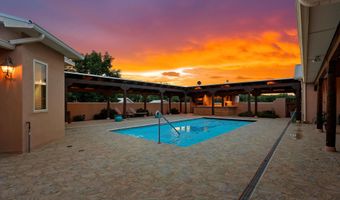 325 Braught Ln, Bosque Farms, NM 87068