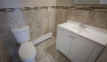 34 Bell St, Bayville, NJ 08721
