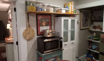 29 Whitney St, Auburn, ME 04210