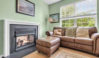 4 Faulkners Pl, Barnegat, NJ 08005
