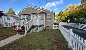 11 Glen St, North Providence, RI 02911