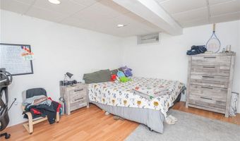 9 Farnum Ave, North Providence, RI 02911