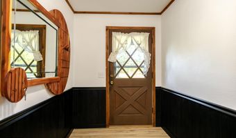 303 N Hudson Ave, Aurora, MO 65605