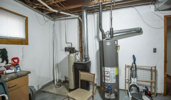 711 E Chubb St, Algona, IA 50511