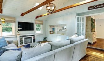63 Pendar Rd, North Kingstown, RI 02852