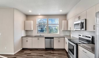 17181 SW SNOWDALE St 105, Beaverton, OR 97007