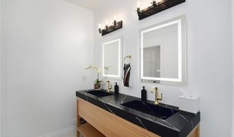 29302 Laro Dr, Agoura Hills, CA 91301