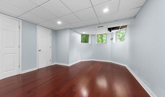 2086 Valleyview Dr, Ann Arbor, MI 48105