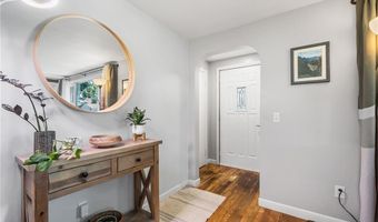 10 Craigie St, North Providence, RI 02911