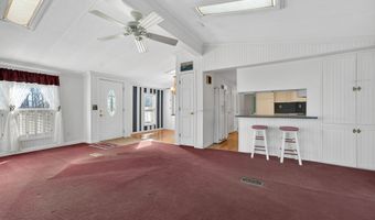 82 Colchester Commons, Colchester, CT 06415